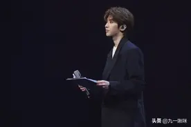 期待细致又认真的青春制作人代表蔡徐坤 对舞台的专业指导图片