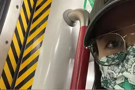 视后宣萱自曝意外受伤！独自挤地铁前往医院治疗，打扮朴素好低调图片