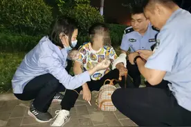 女子为情所困拔刀自残 富平民警紧急救助图片