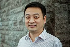 著名教授梁建章：如果少生孩子，那么中国的崛起只能维持十几年图片