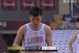 广东险胜广厦！最后39秒，李春江主动放弃，赛后刘铮被搀扶下场图片