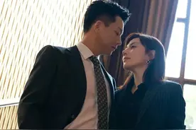 刘奕君不愧是师奶杀手！新照穿西装哪像50岁，跟刘心悠演情侣超配图片