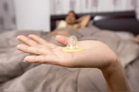 明明戴套了，为何还会意外怀孕？这个细节没做好，实则等于没戴图片