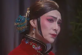 张铭恩商细蕊扮相被嘲，颧骨突出抬头纹明显，陈凯歌都忍不住笑了图片