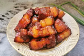 红烧肉的正确做法，肉买回来别水洗，记住3点，肥而不腻入口即化图片