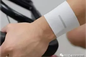 用汗水就能发电？新加坡南大研发“神奇绷带”图片
