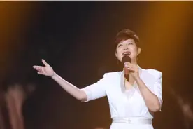不要命的杭天琪：二度被抛弃仍为爱奋不顾身，46岁还疯狂拼2胎图片