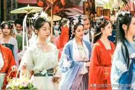 美爆！1000+汉服小姐姐都来武汉打卡了！图片