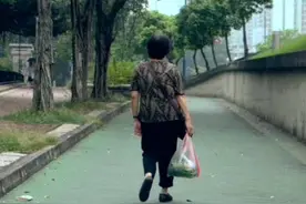 55岁的独居阿姨，是怎样活成想要的生活状态的？看完不要太羡慕图片