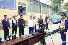 黄南州：共叙军民鱼水情 共谱双拥新篇章 ——王振昌、乔学智开展“八一”走访慰问活动图片