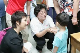 丁克20多年后，两位央视主持人皆已后悔：没孩子成了心里的一道坎图片