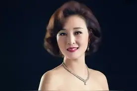 以几幅经典的女性题材油画为例，浅谈油画作品的艺术表现图片