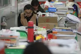 “早知如此就不让孩子考研了”，母亲的一句话，唤醒了多少家长图片