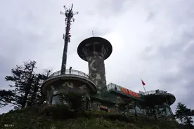 致敬华中屋脊的哨兵，冬天只能喝雪水，为省时间和燃料只吃两顿饭图片