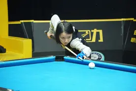「LCBA中式八球」00后新生代女将樊朗彤、王思哲，首日激烈对抗图片