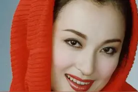 昔日杨贵妃发福成大妈，毁万梓良婚姻的王璐瑶，闪婚嫁富豪当后妈图片