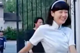 44岁马伊琍演18岁女学生，穿旗袍身材婀娜多姿，却被批太违和图片