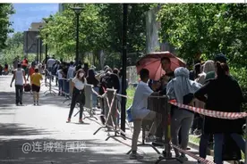 瑞士日内瓦1.5里长的人龙领救济品，富裕国度里隐藏的贫困群体图片