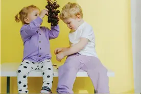 被问起想要几个娃的时候，如何作答呢？养育5胞胎的任务量如何？图片