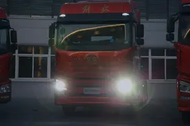 跑长途的司机必看！夜间行车的安全守则图片