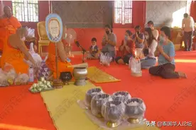泰国名寺违反防疫公告，卫塞节开放佛堂让民众做功德图片