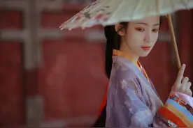 一席汉服，配上盛世容颜。复古在身，复兴在心图片