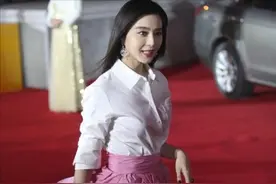 “天生毯星”真不是尬吹，范冰冰衬衫+半身裙很日常，仍惊艳红毯图片