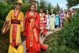 中国古代皇帝谁的老婆最多？图片