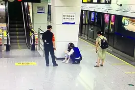 暖哭！成都地铁上演“温情多幕剧”图片