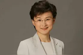 北大才女董倩：从央视名嘴到被喊“滚出主持界”，她做了什么？图片