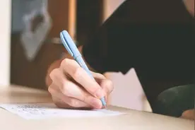 2021年军队文职招录即将开始，往届生、专科生均可报图片