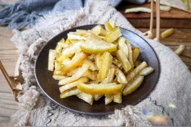 吃完柚子皮别扔了，简单几步做成小零食，清肺又止咳图片