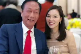 富士康老板娘出国度假，住以郭董亡妻命名的古堡，笑容满脸心情好图片