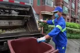 垃圾清运工的一天，高温下记者替你去体验图片
