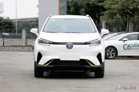 满电续航超400公里，便宜好养活的家用快充SUV,实拍长安CS15 E-Pro图片