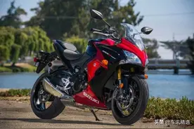 铃木GSX-S1000F战斗外观，强大爆发力，足以抗衡川崎ninja1000图片