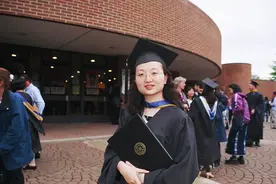 常拿孩子跟别人比会伤害孩子的内心！家长用赏识激励孩子成长图片