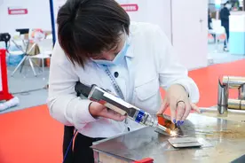 手持式激光焊接机不用焊工证也可以直接上岗是真的吗？图片