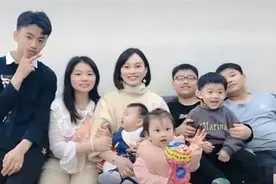 80后夫妇婚后13年生7娃，生娃“有瘾”的背后原因，让人羡慕图片
