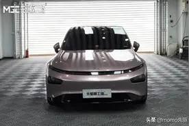 冰莓粉的小鹏P7温柔又撩人又纯又酷图片