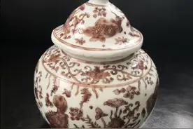 大明万历年制青花款釉上红彩鱼澡纹宝伞纽盖罐鉴赏图片