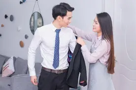 女朋友婚前买房，应该加男方的名字吗？这其实是沟通技巧的问题图片