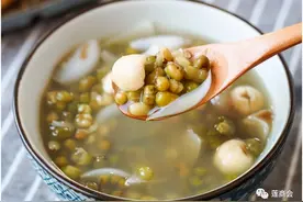 莲商会：炎热的夏天，绿豆汤加这2个料，解暑三鲜汤完成图片