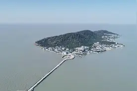 中国内湖最大的岛屿，也是江苏最适合自驾的地方，这里还有无人村图片