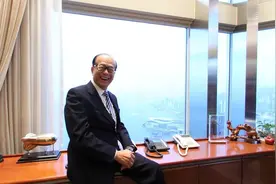 精明一世李嘉诚：从商获得巨大成就，可惜却不是一个合格的企业家图片