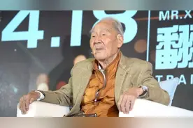 “只喜欢一个人走自己的路”，翻译家许渊冲逝世：未完的《百年梦》，永远的“唯一人”图片