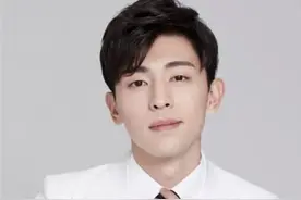 给你一个亿，一辈子不碰男人，你愿意吗？滚，我不愿意图片