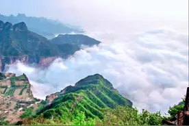 住在太行云端之上的村庄，云雾缭绕如仙境，是双岭穿越的必经之地图片