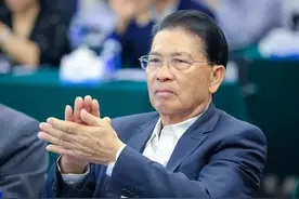 只有小学文化，却打造出了中国第一家电集团，身价2850亿图片