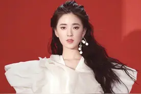 这哪是化妆，怕不是会“易容术”吧图片